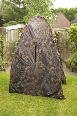 Dit is de schuilhut. Hij heeft rechts een uitgesheurde hoek en mag daarom voor elk aannemlijk bod weg.
